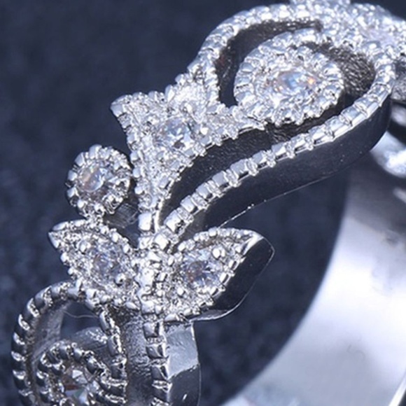 925 Sterling Silver White Topaz Ring - Picture 8 of 8